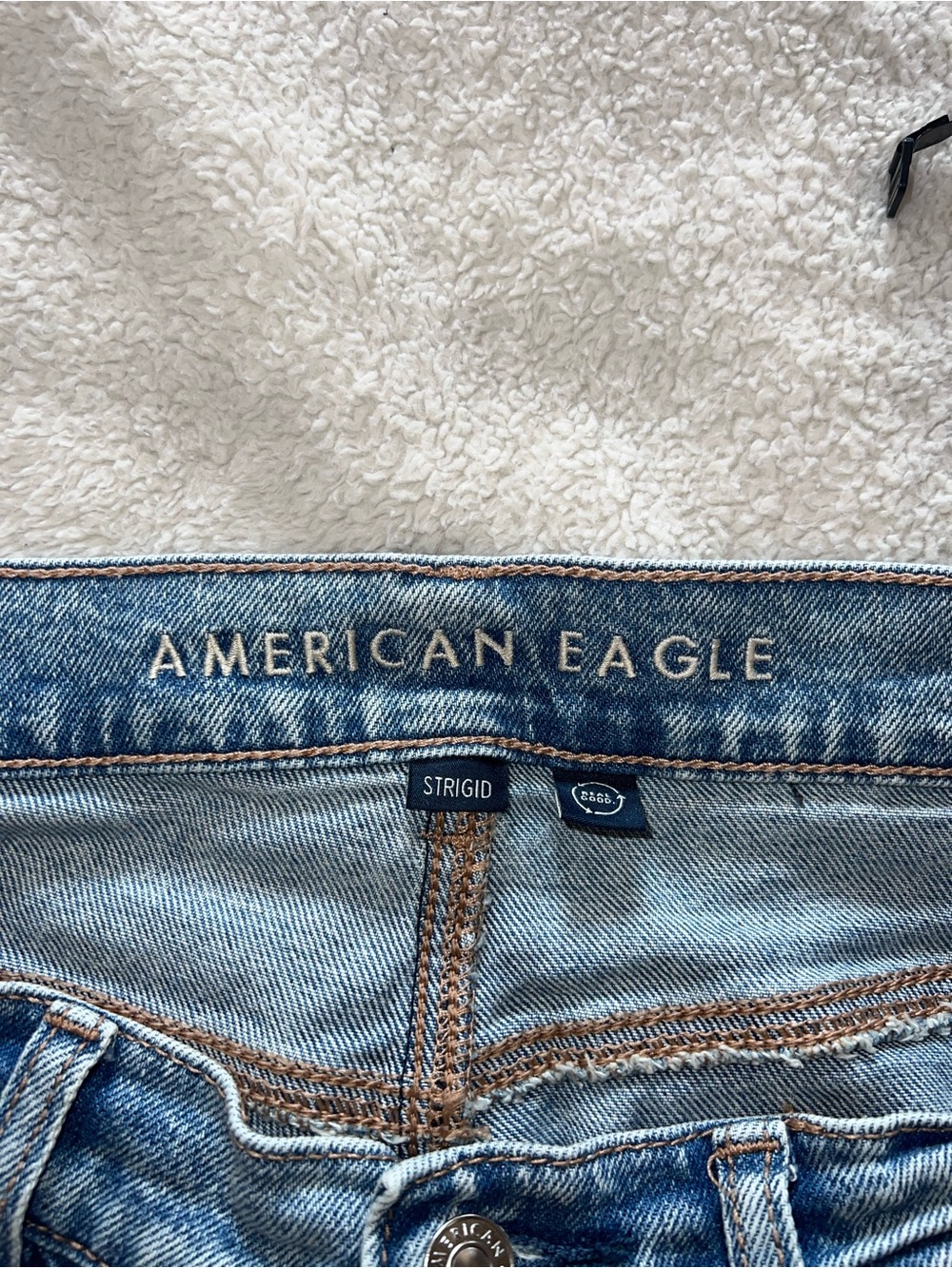 American Eagle Distressed Light Blue Super High-Rise Baggy Straight Leg Jeans - Picture 7 of 13